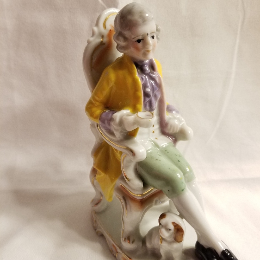 Vintage Gold Castle Chikusa Colonial Sitting Man